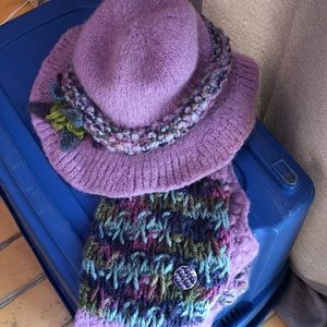 Hand knit Hat and matching Scarf